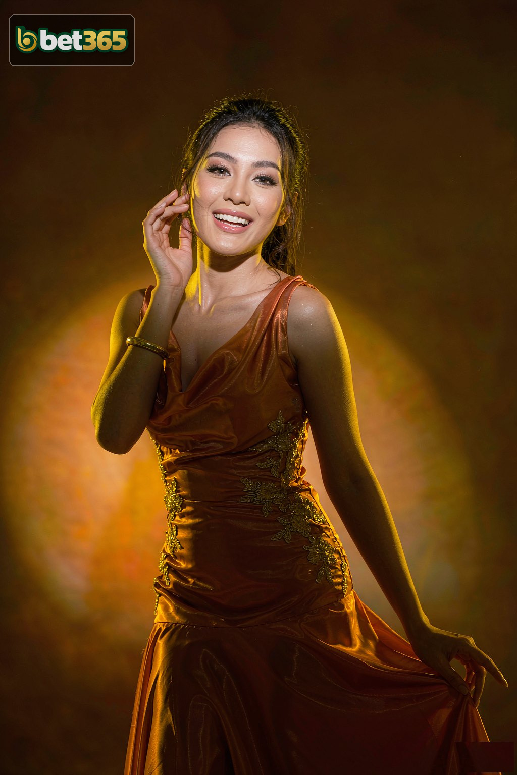 ပင်မစာမျက်နှာ ပုံ ၅